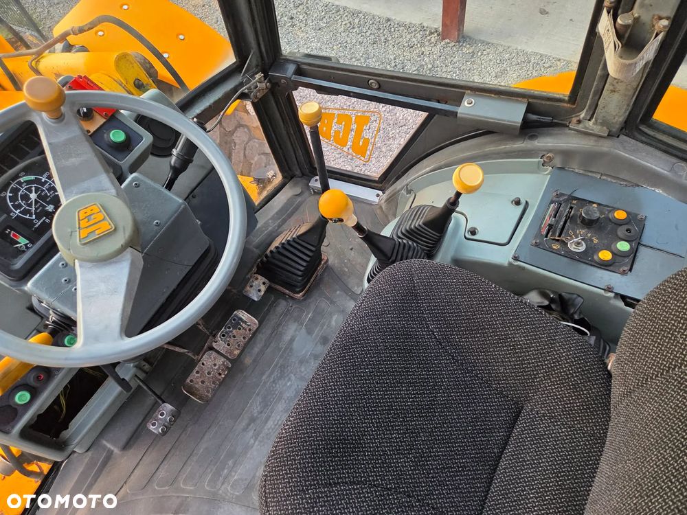 JCB 4CX - 15