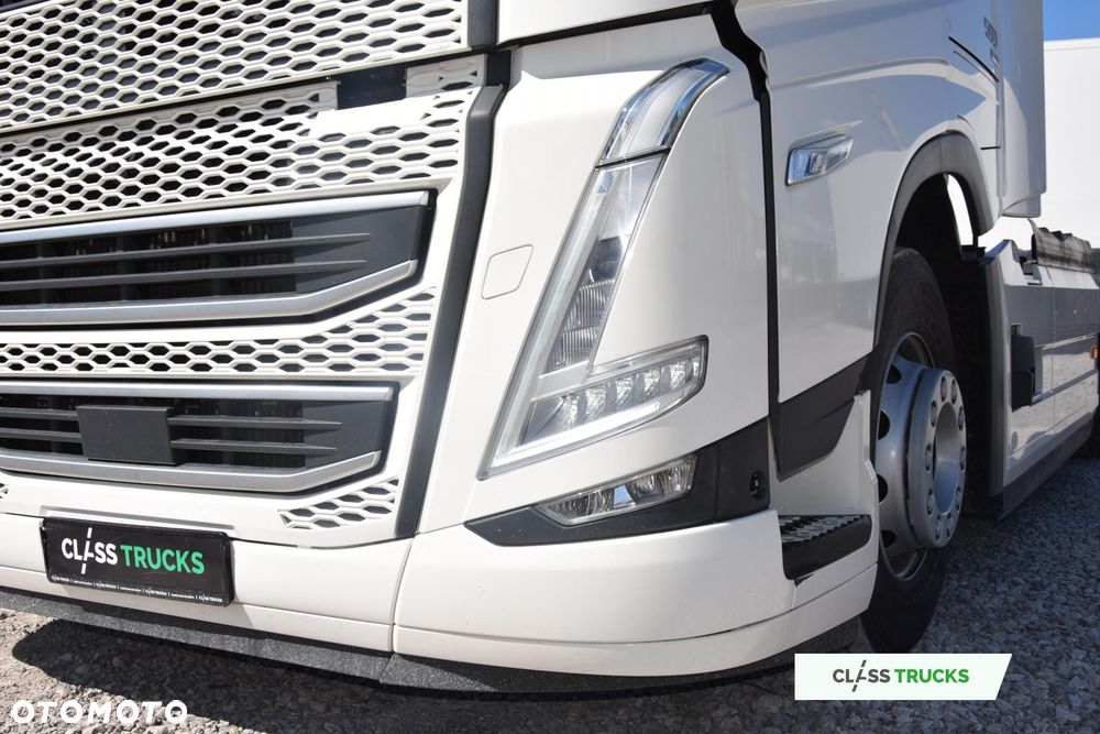 Volvo FH 500 Globetrotter XL i-ParkCool Adaptive Cruise Control Side Skirts - 8