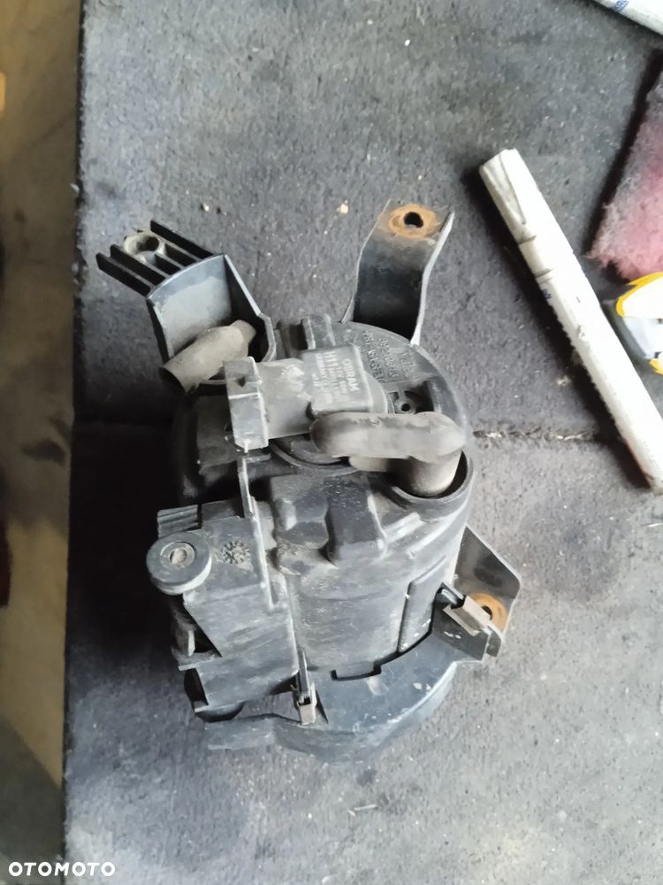 Lampa przeciwmgielna halogen lewy AUDI A4 B6 B7 A3 8P 8E0941699C - 2