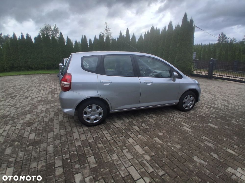 Honda Jazz 1.4 CVT ES - 12