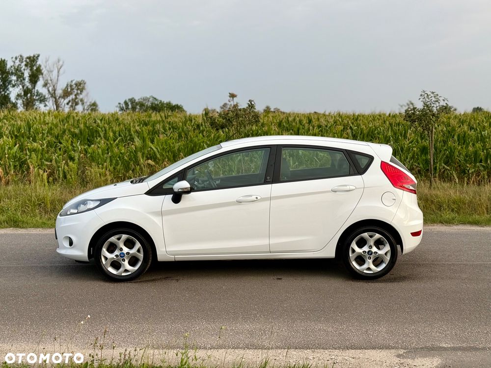 Ford Fiesta 1.25 Champions Edition - 24
