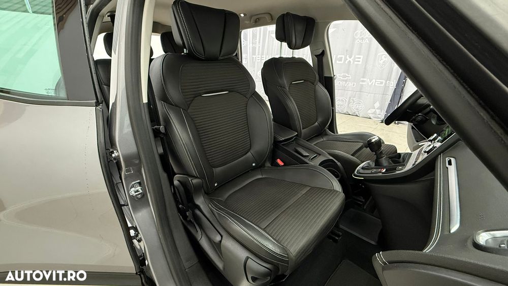 Renault Grand Scenic - 18