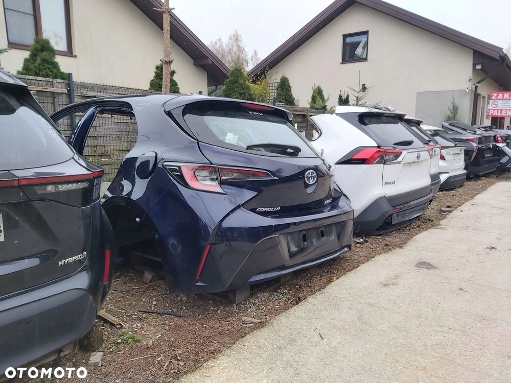 TOYOTA Corolla E21 szyba czołowa przód ANGLIK - 4