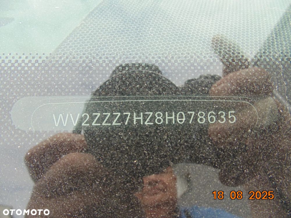 Volkswagen Caravelle - 9