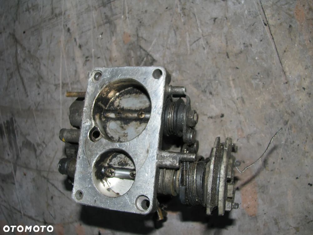 PRZEPUSTNICA POWIETRZA GOLF II MK2 1.3 B - 2