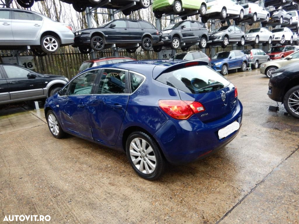 CD player Opel Astra J 2012 Hatchback 1.7 CDTI DTE - 7