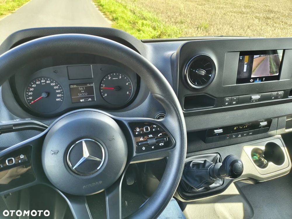 Mercedes-Benz Sprinter - 21