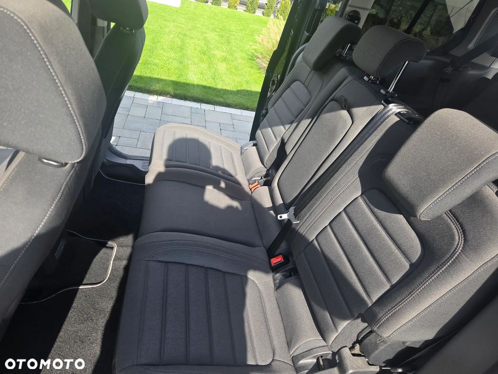 Ford Tourneo Connect - 10