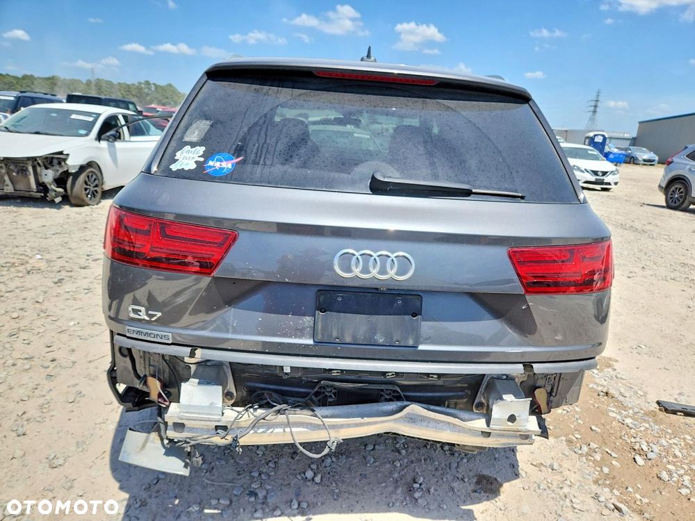Audi Q7 - 6