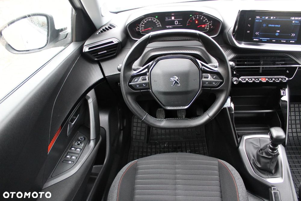 Peugeot 2008 1.2 PureTech Allure S&S - 11