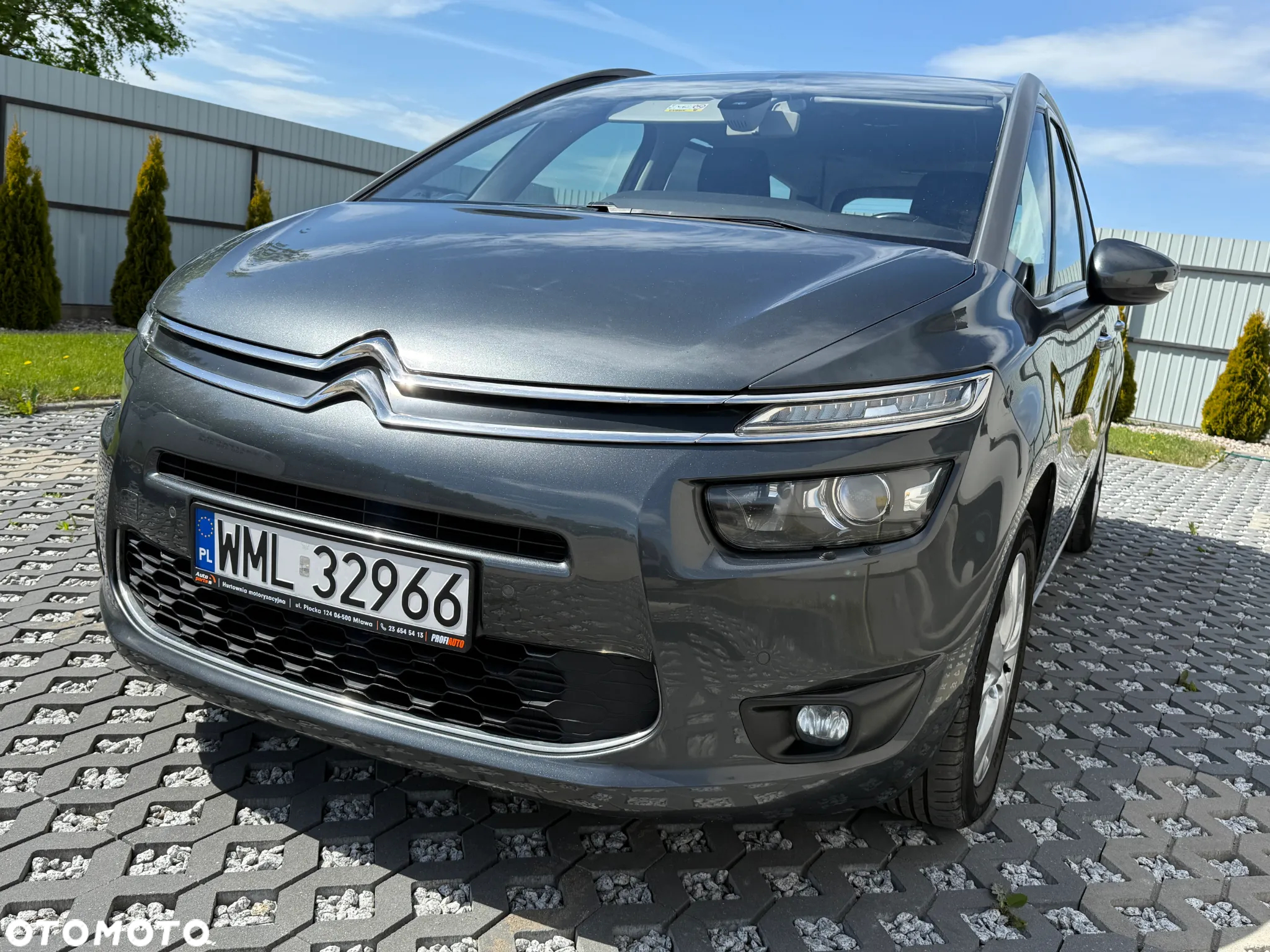 Citroën C4 Grand Picasso e-HDi 115 ETG6 Exclusive - 3