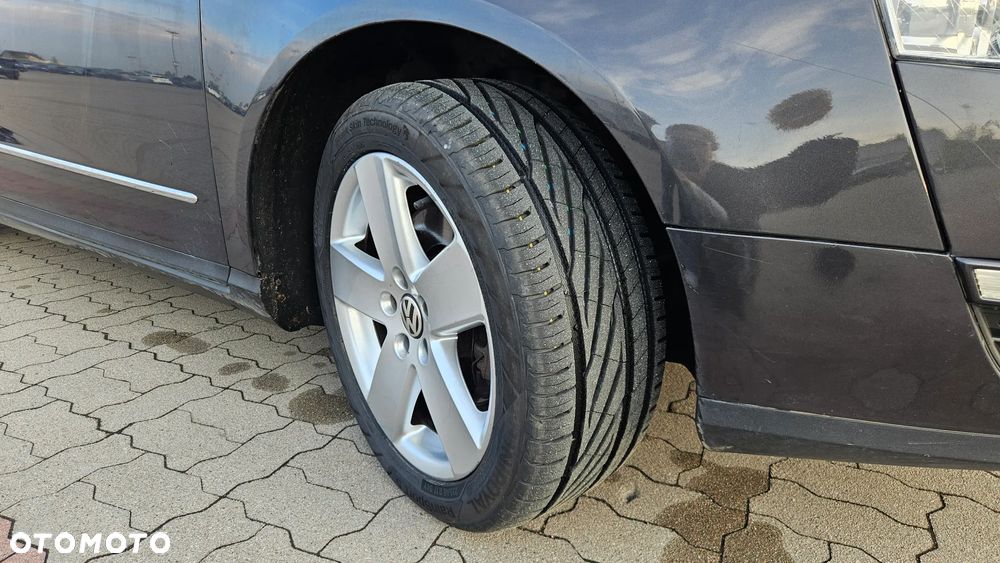 Volkswagen Passat 2.0 TDI Comfortline - 14
