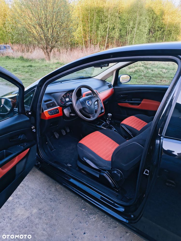 Fiat Grande Punto - 13
