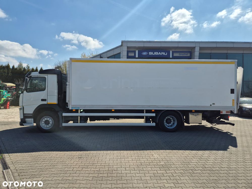 Volvo FM 340 4X2 / CHŁODNIA IZOTERMA / CARRIER VECTOR i350 / WINDA 2500KG / BEZWYPADKOWY / 1 WŁ / EURO 6 / AUTOMAT / IDEALNY / 9000KG ŁADOWNOŚĆ / WEBASTO - 11