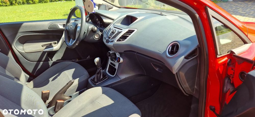 Ford Fiesta 1.25 Ambiente EU5 - 11