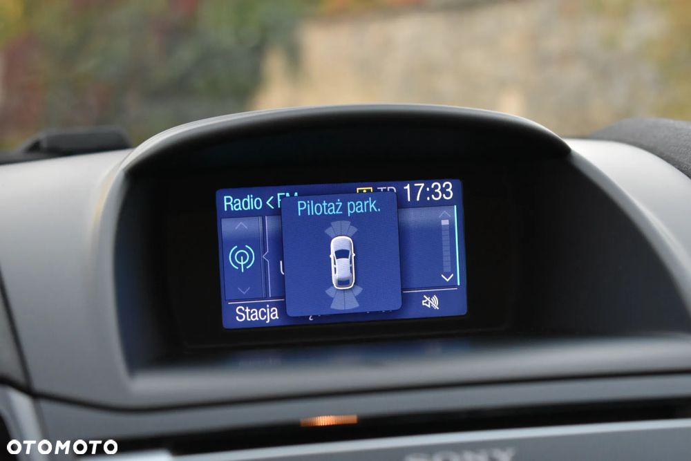 Ford Fiesta 1.0 EcoBoost STart-Stop Titanium - 18