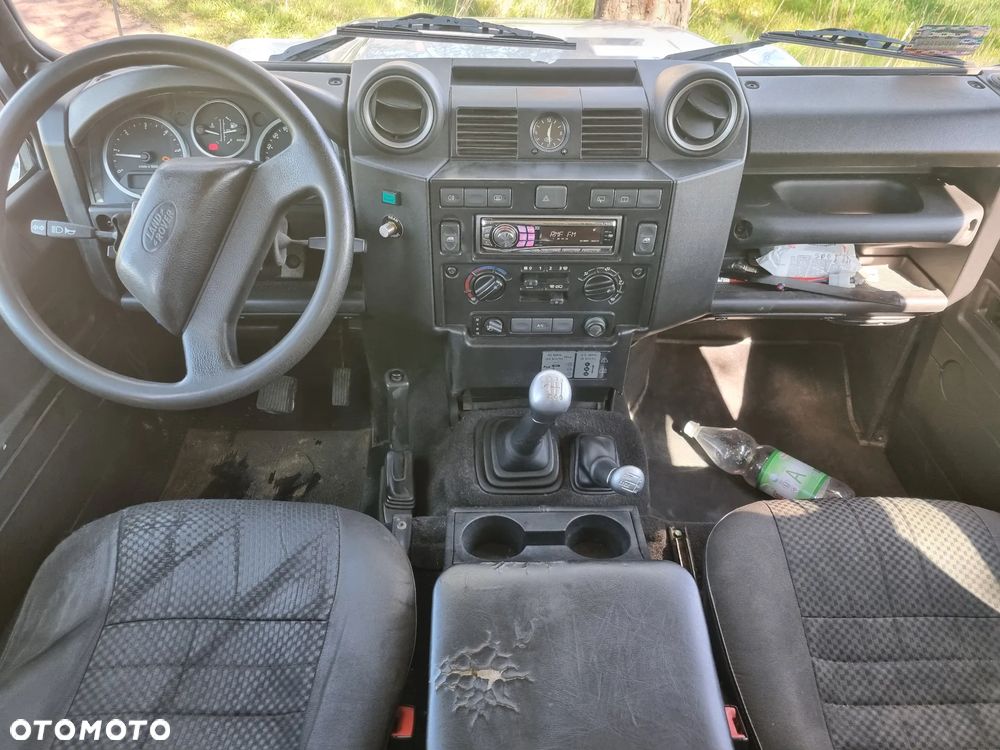 Land Rover Defender 2.4 TD4 SE - 10