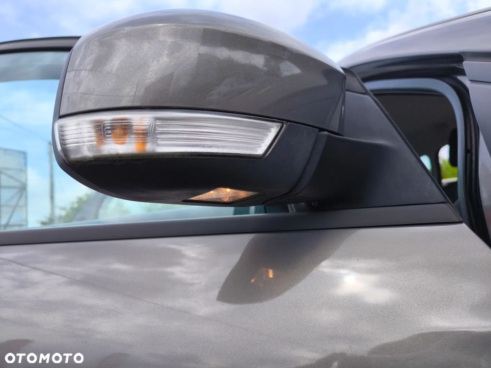 Ford Focus - 36