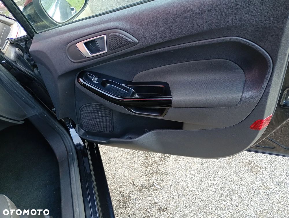 Ford Fiesta - 16
