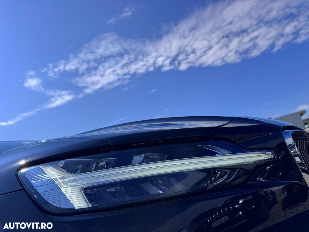 Volvo S60 B4 MHEV AT Plus Dark - 8