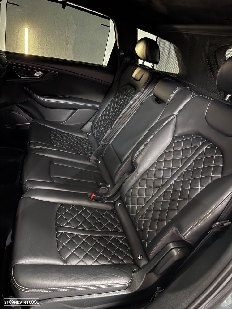 Audi Q7 - 16
