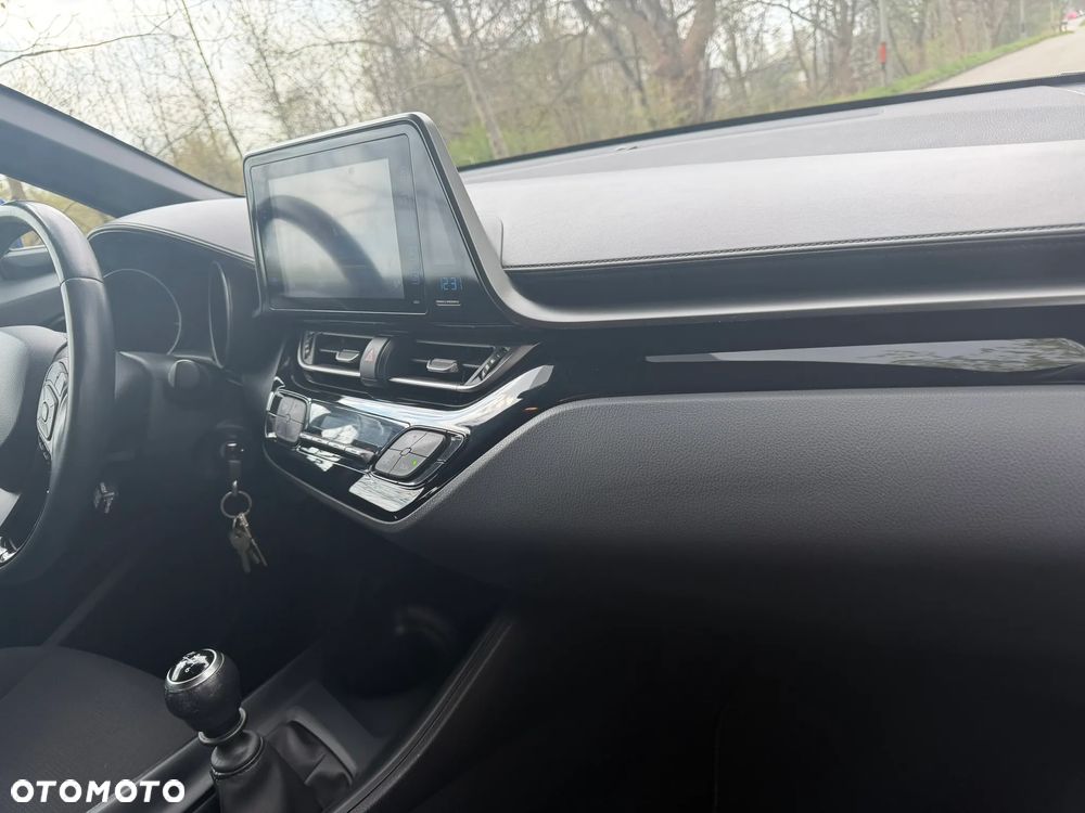 Toyota C-HR 1.2 T Premium - 11
