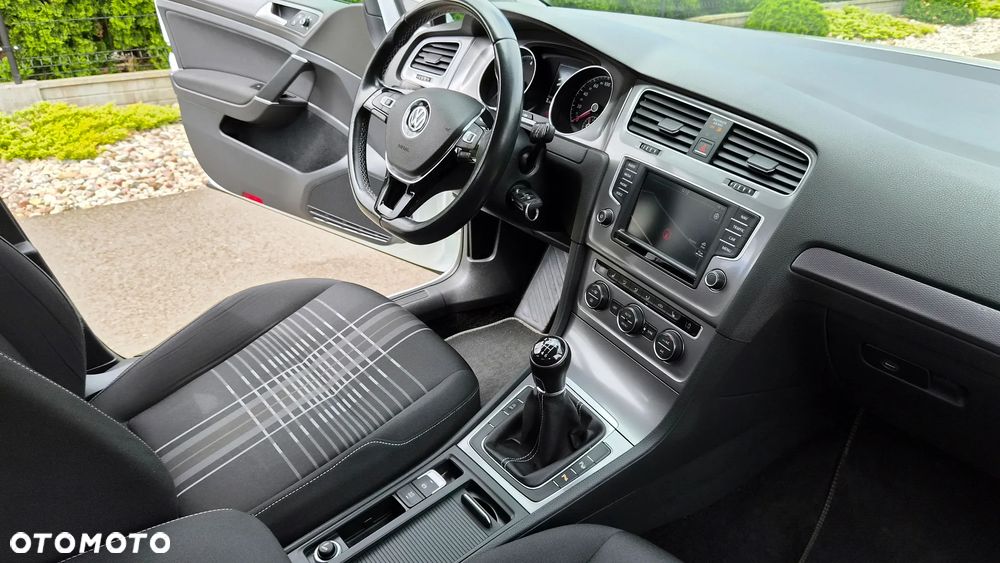 Volkswagen Golf 1.2 TSI BlueMotion Technology Lounge - 28