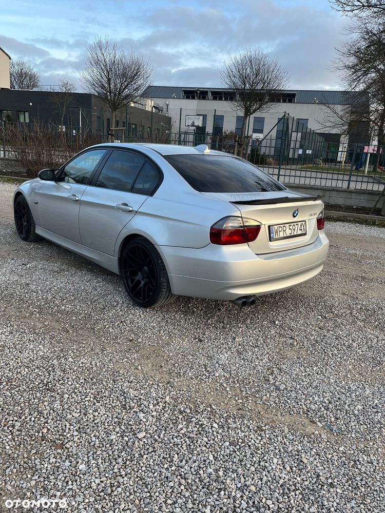 BMW Seria 3 330i - 4