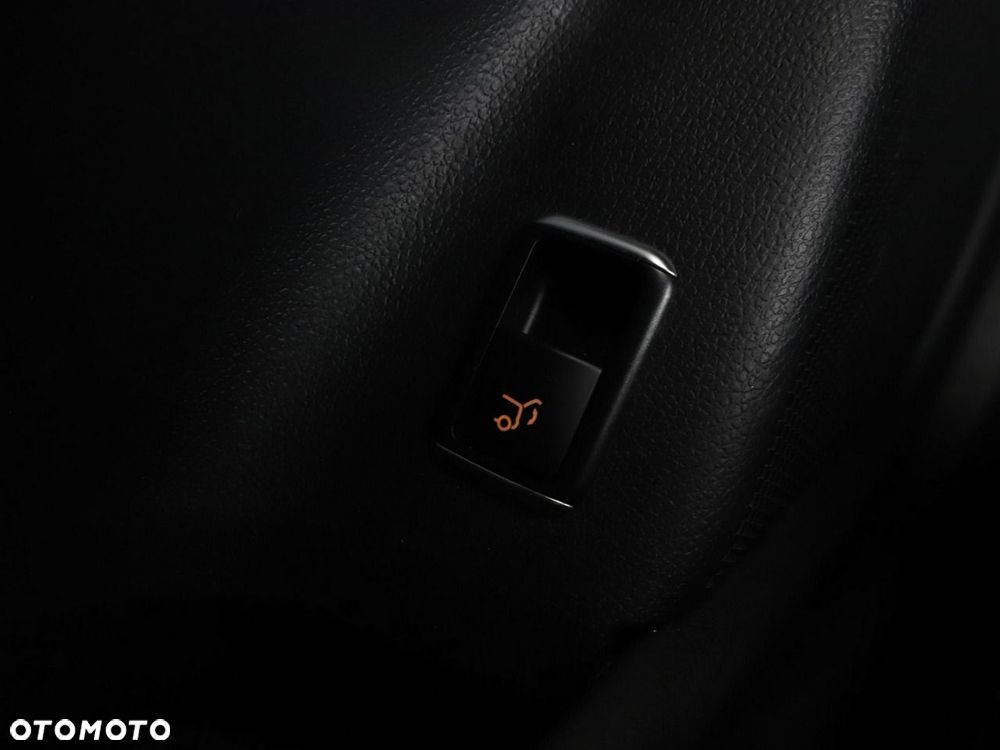 Mercedes-Benz GLA 250 AMG Line - 34