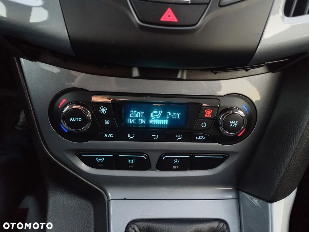 Ford Focus 1.0 EcoBoost Titanium - 30