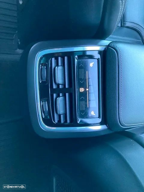 Volvo XC 60 2.0 B5 R-Design AWD - 47
