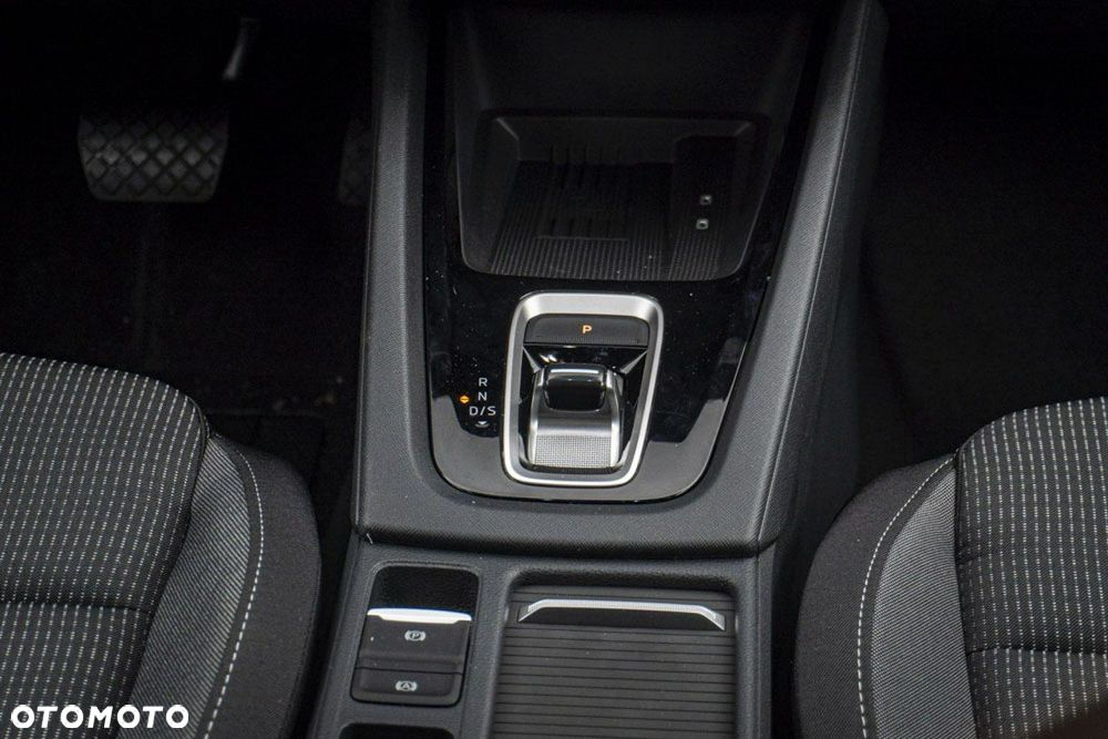 Skoda Octavia 2.0 TDI Edition 130 Selection DSG - 23