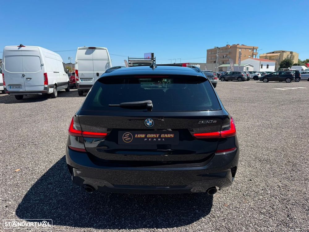 BMW 330 - 11