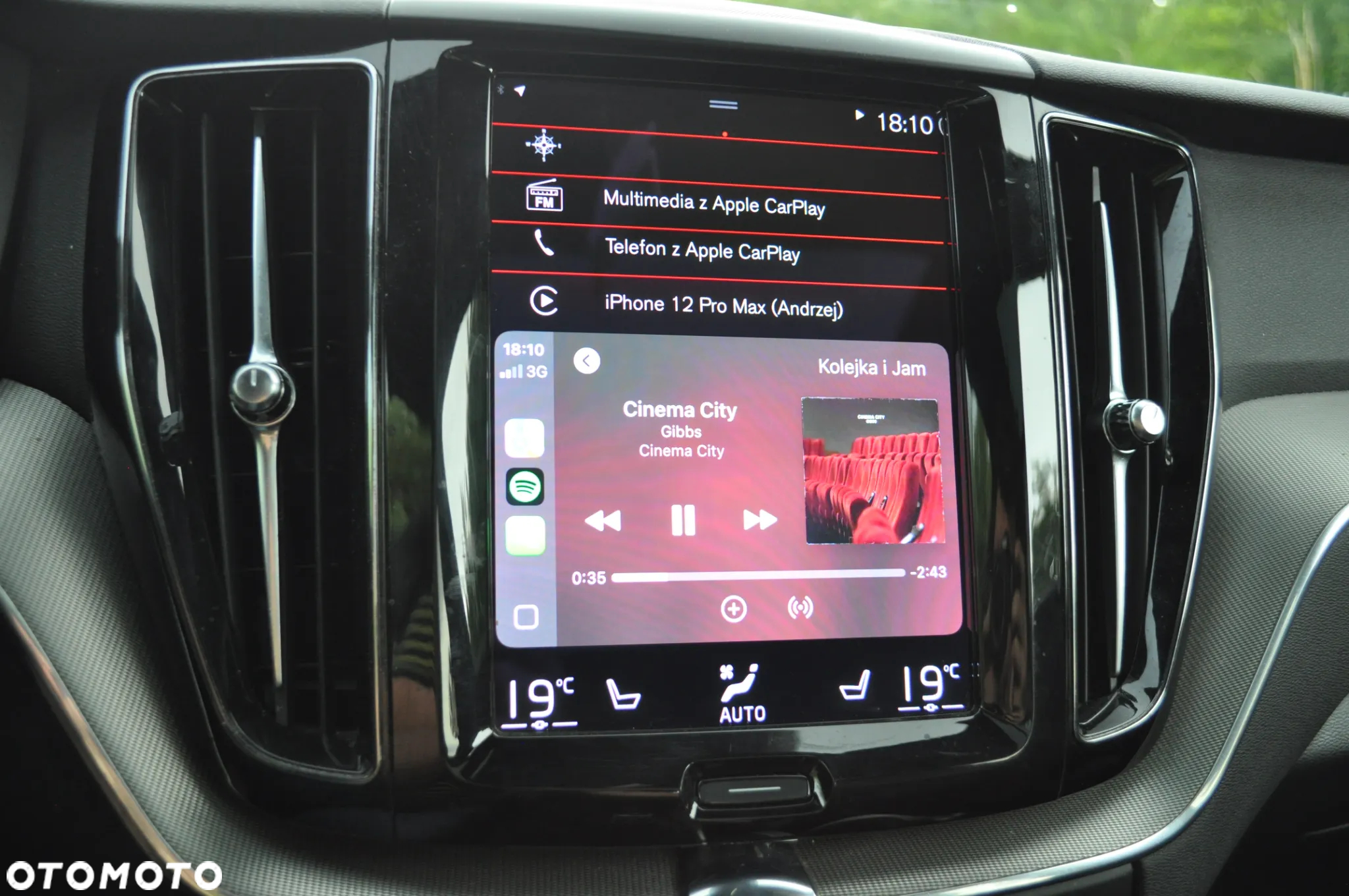 Volvo XC 60 T6 Plug-In Hybrid AWD R-Design - 18