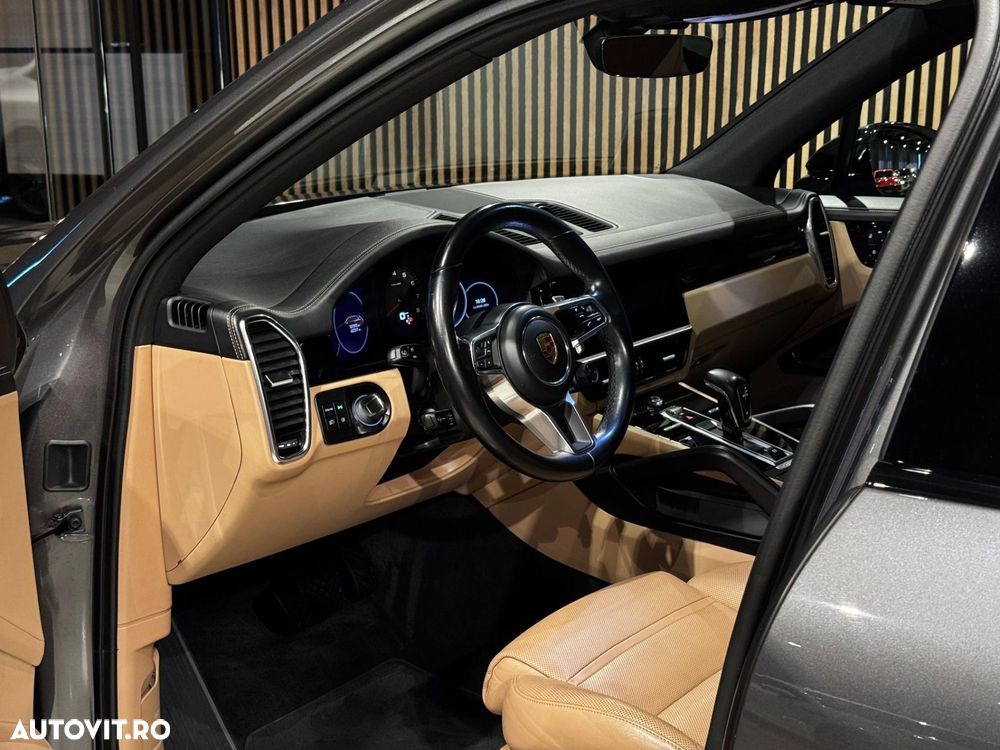 Porsche Cayenne Standard - 14