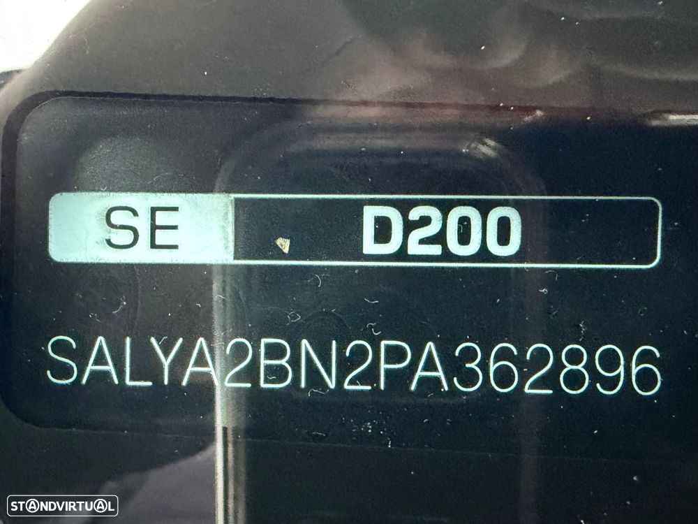 Land Rover Range Rover Velar 2.0 D200 AWD R-Dynamic SE - 47