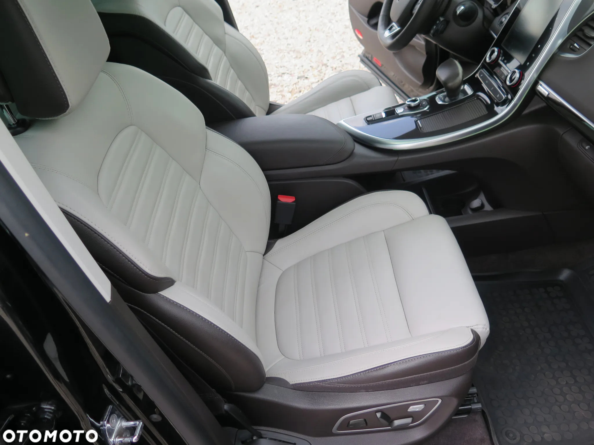 Renault Espace 1.8 TCe Energy Magnetic EDC 7os - 32