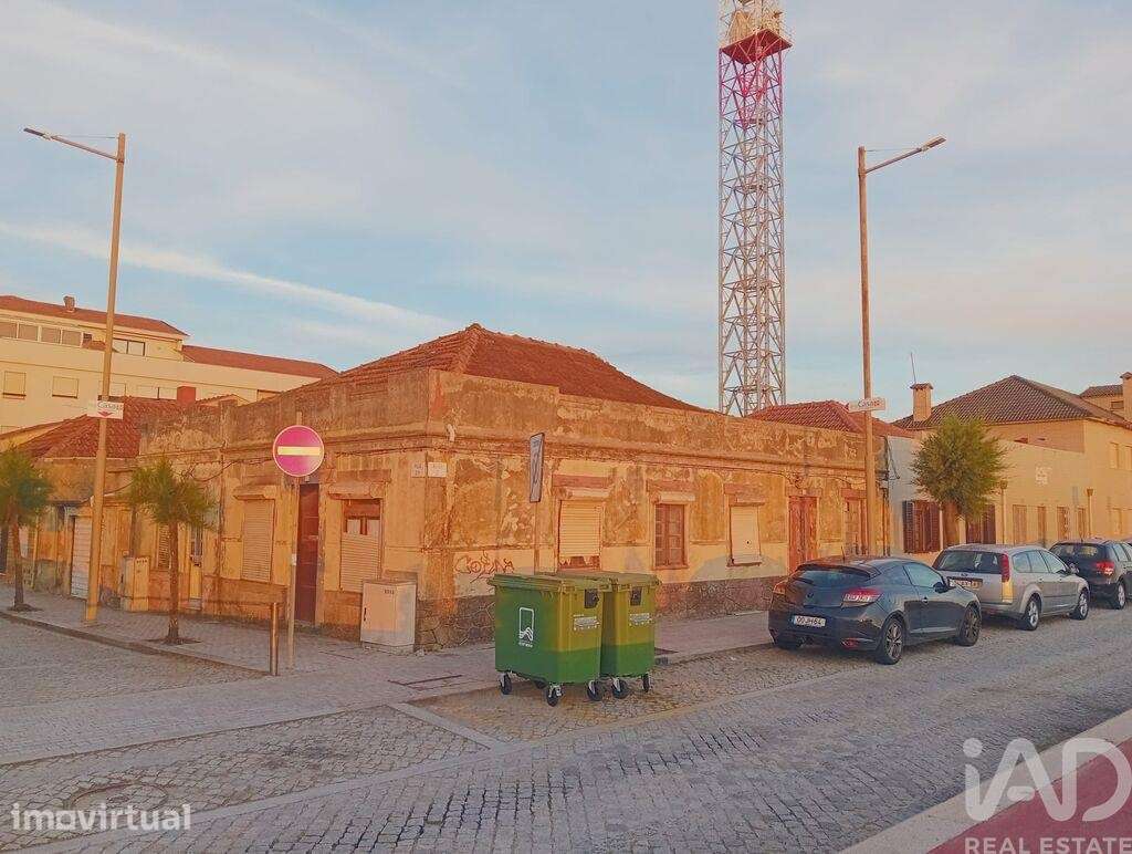 Prédio em Espinho de 200 m2 - Grande imagem: 2/2