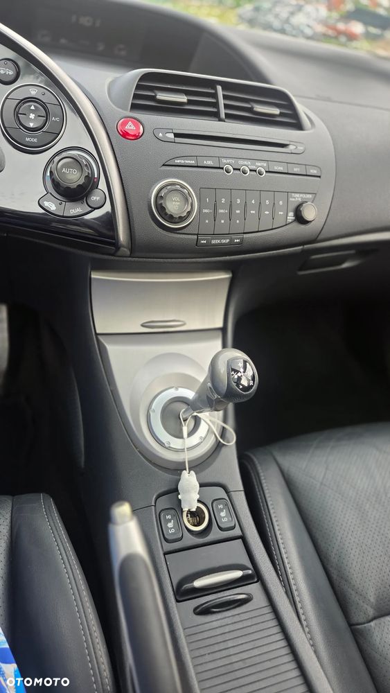 Honda Civic 1.8 Executive - 2