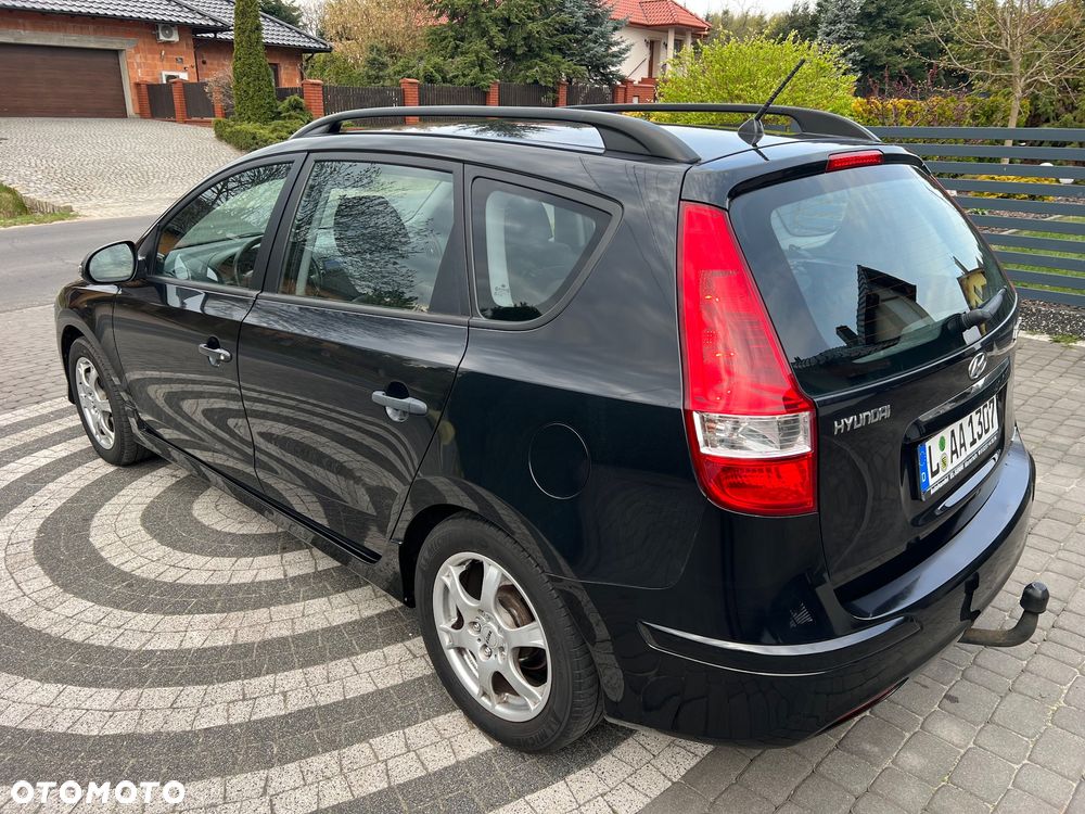 Hyundai i30 1.6 CRDi Comfort EU5 - 2