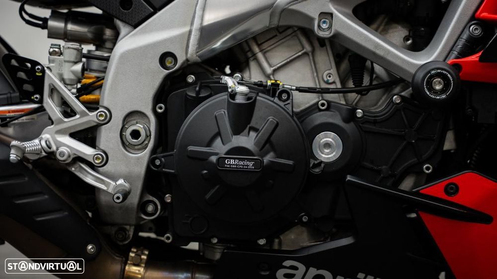 Aprilia Tuono V4 Factory - 9