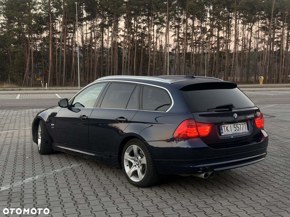 BMW Seria 3 325i xDrive Edition Exclusive - 5