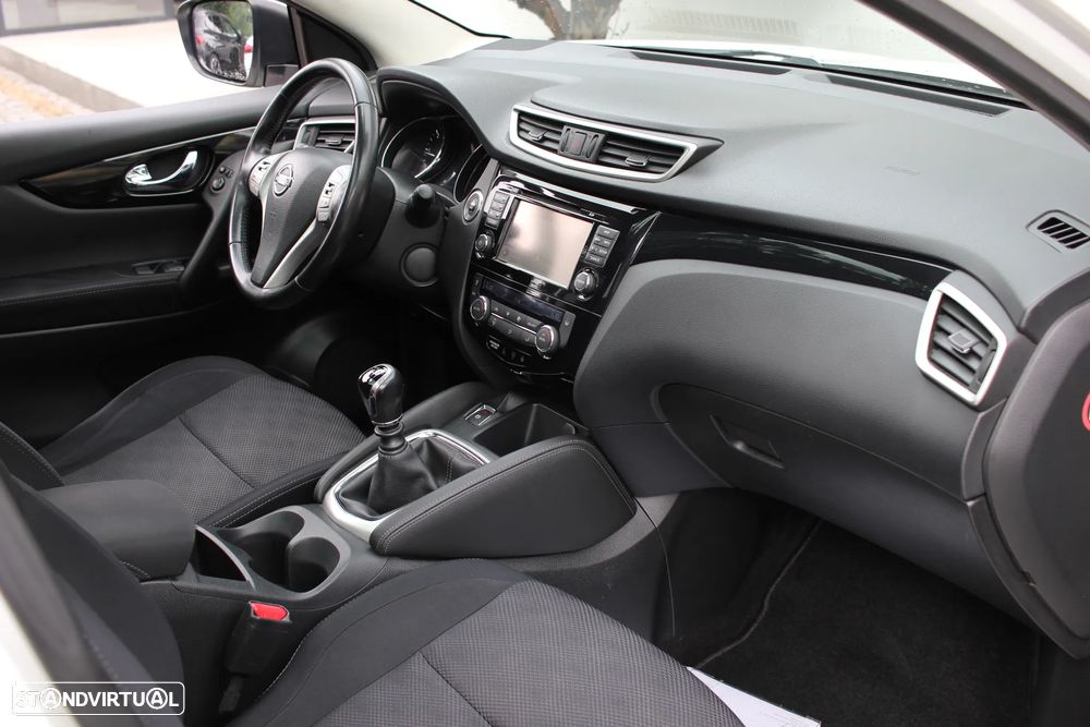 Nissan Qashqai 1.5 dCi N-Connecta - 20