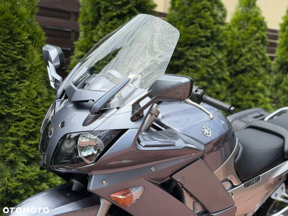 Yamaha FJR - 17