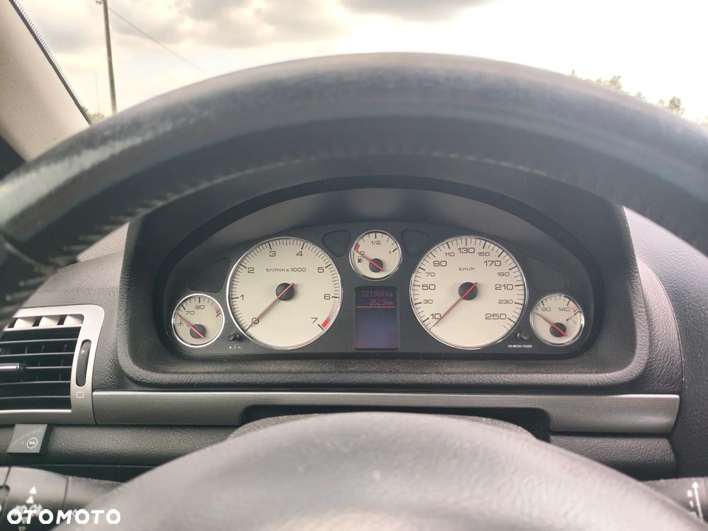 Peugeot 407 2.0 Premium Navtech - 2