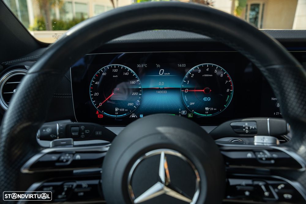 Mercedes-Benz E 300 e AMG Line - 21