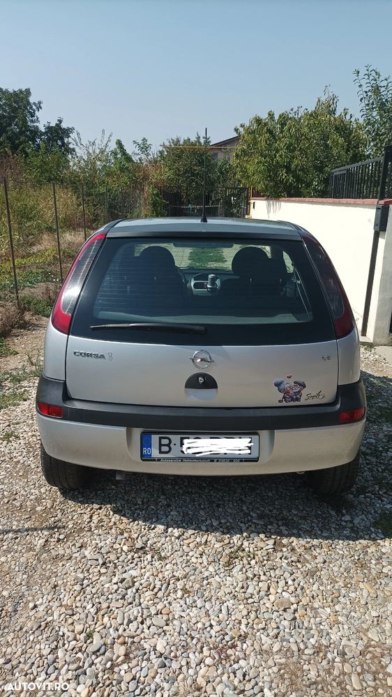Opel Corsa 1.2 16V Sport - 2