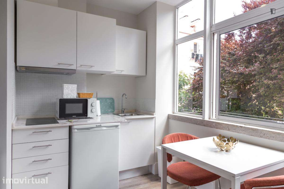 Apartamento com 1 quartos - localizado em Alvalade Lisbon - Grande imagem: 2/10