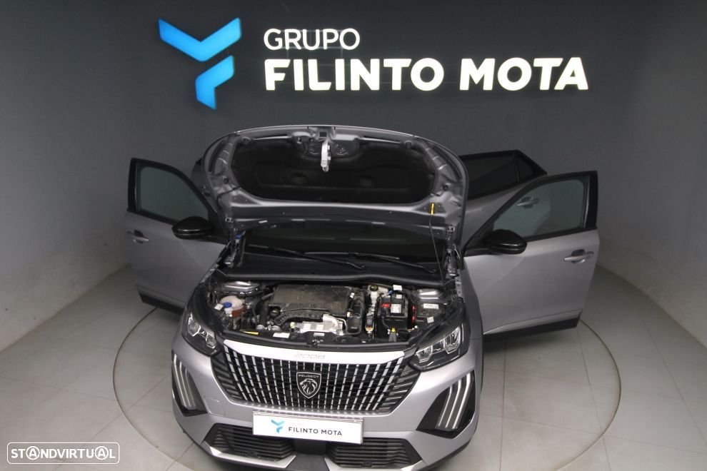 Peugeot 2008 1.2 PureTech Allure - 12