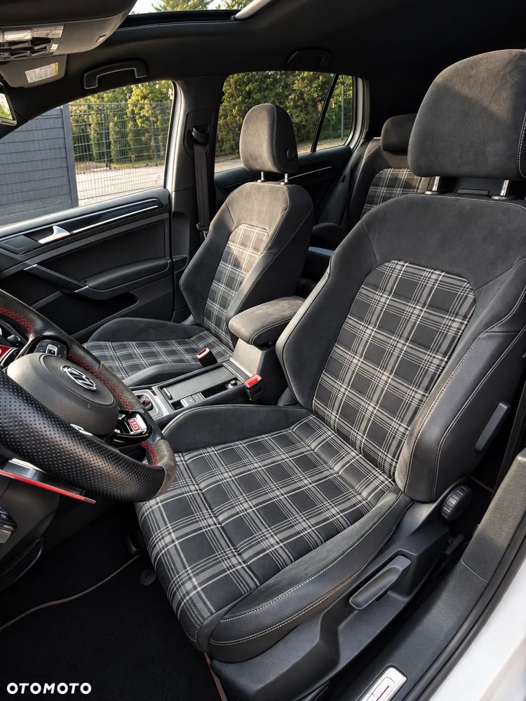 Volkswagen Golf 2.0 TSI BMT GTI Performance DSG - 9
